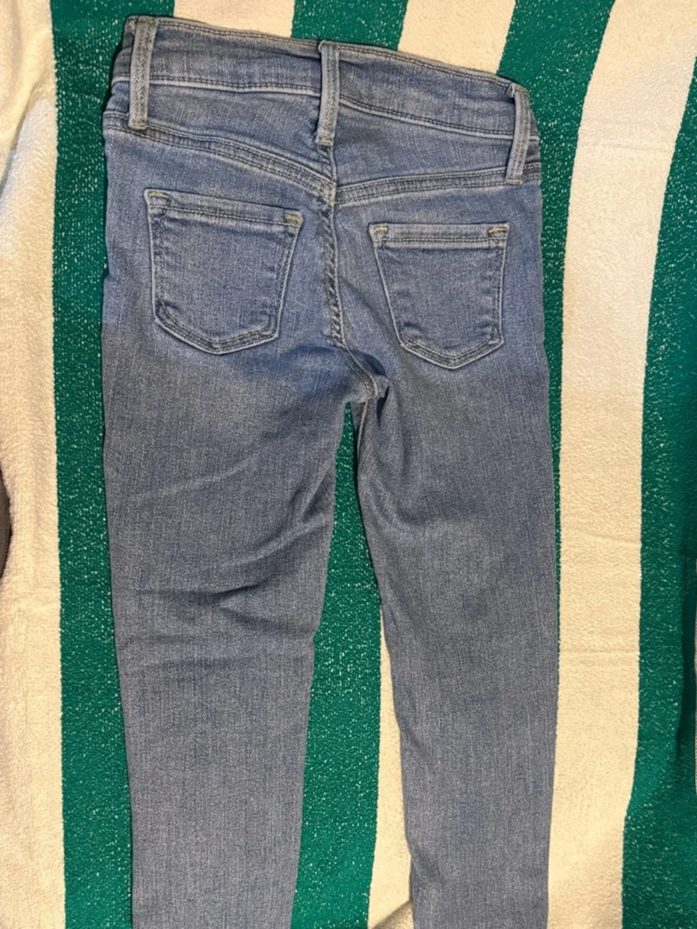 Old Navy girl light